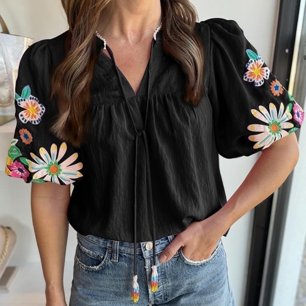 Women's Casual Floral Embroidered V Neck Boho Puff Short Sleeve Loose Tunic Top